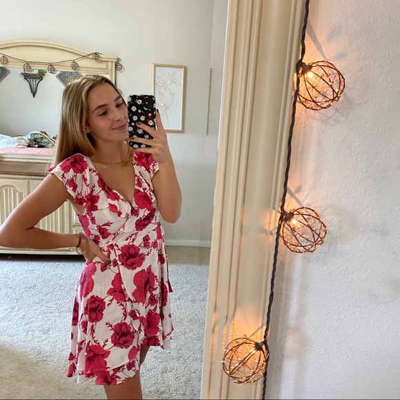 FREE PEOPLE WRAP FLORAL DRESS - Picture 6 of 10